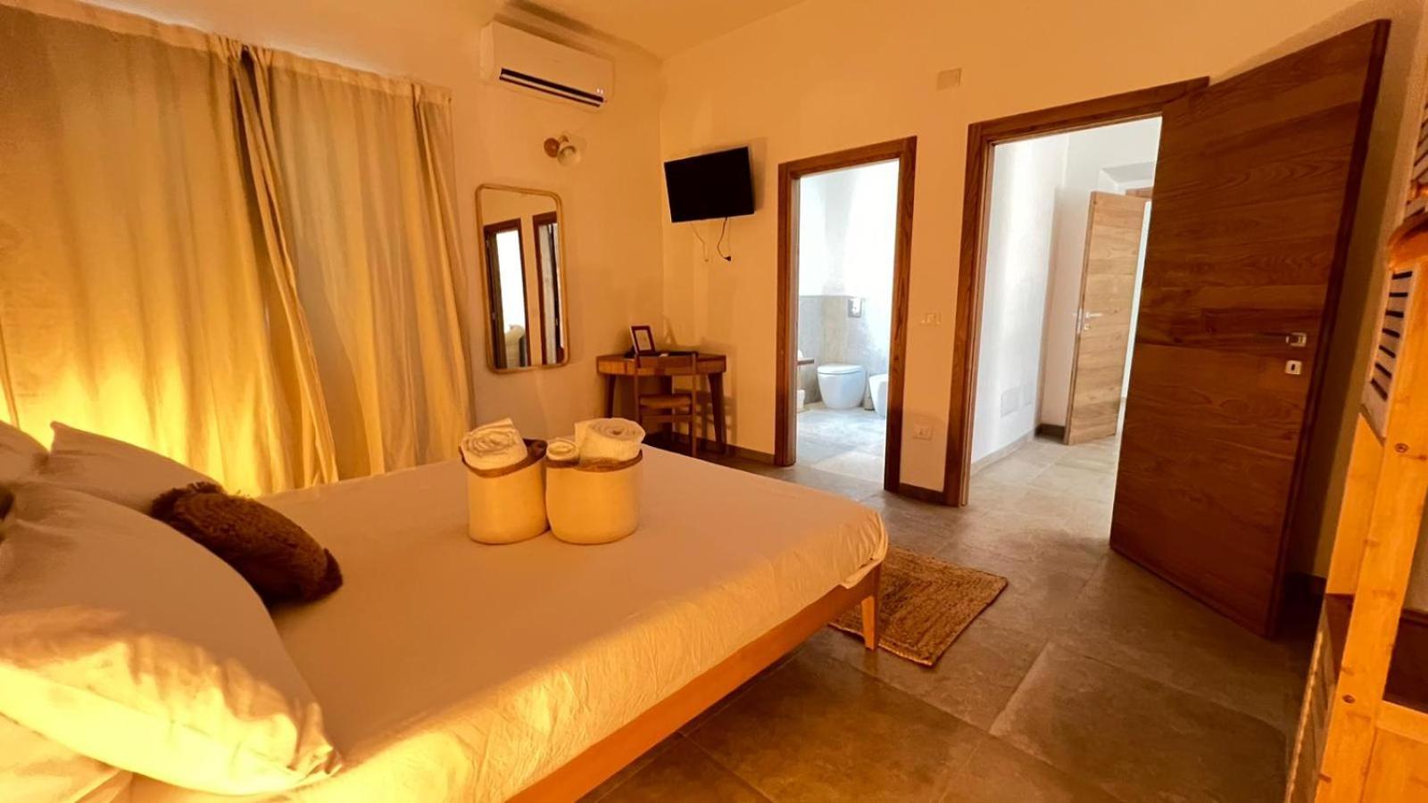 Bed and Breakfast Il Mandorlo Santa Teresa Gallura Exterior foto